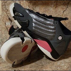 Air Jordan 14 Hyper Pink